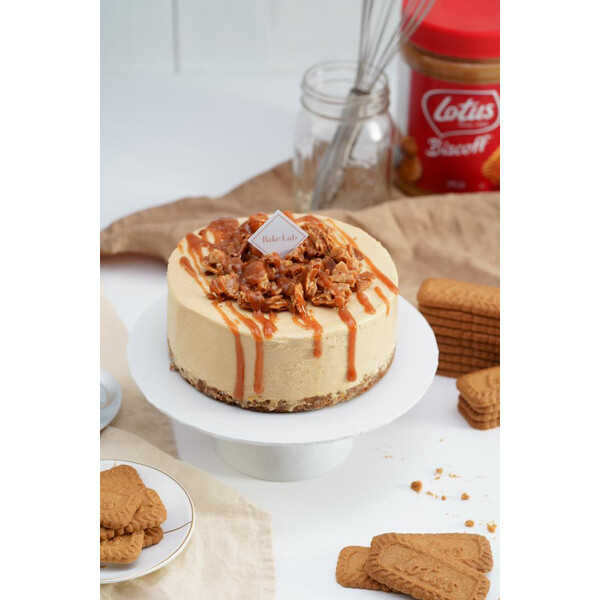 Biscoff Cheese with Caramelised Almond Cake